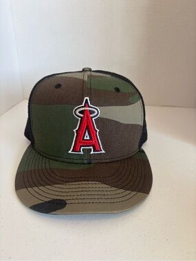 New Era Los Angeles Angels Camo Trucker Hat Snapback MLB One Size Embroidered